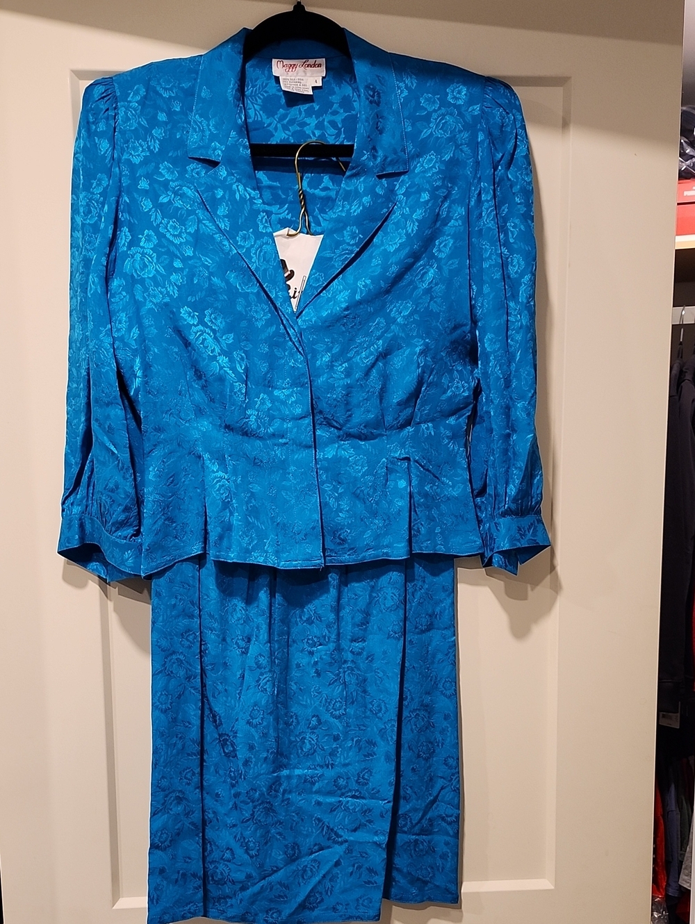Women’s Teal  Floral Satin Skirt Set Maggy London